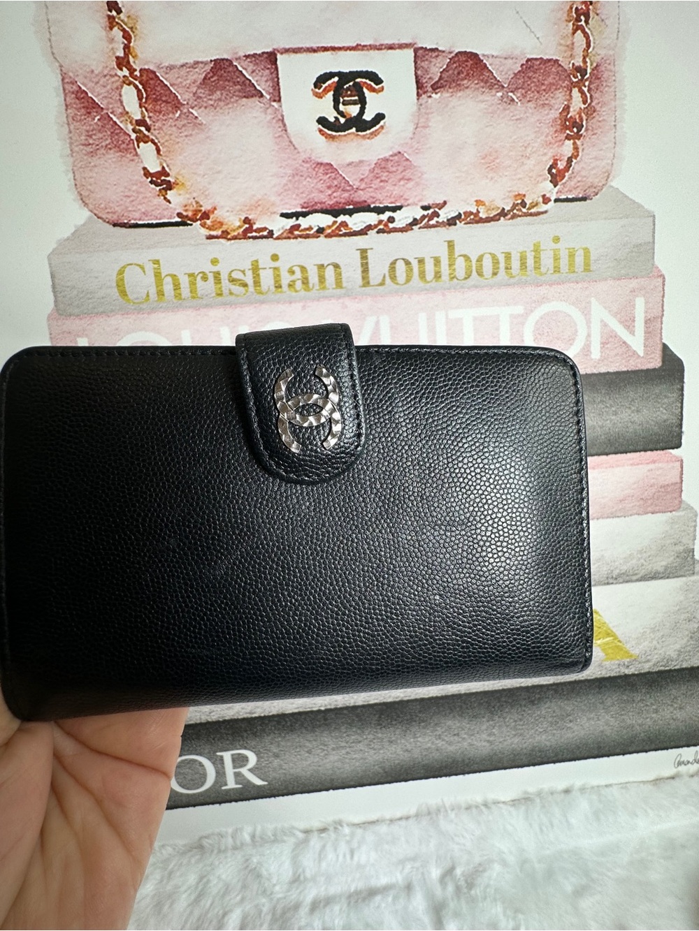 CHANEL Caviar Sevruga Zip Pocket Wallet In Very Good Condition - AUTHENTIC